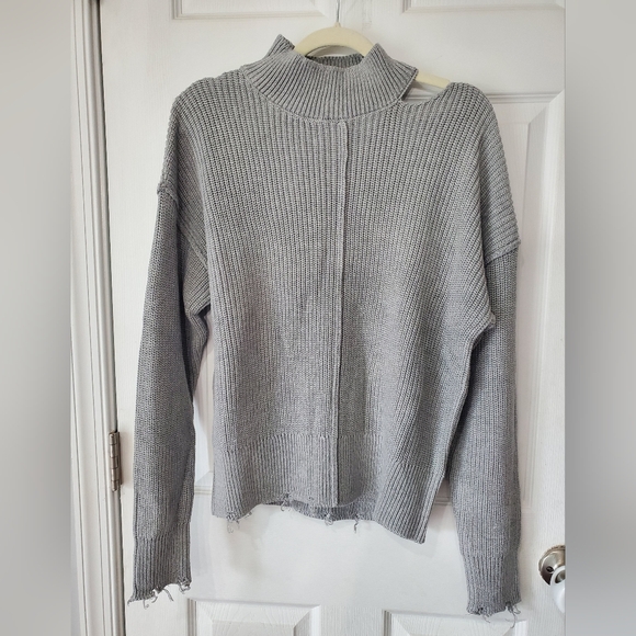 BOBI BLACK Los Angeles NWT Heather Gray Shoulder Cutout Turtleneck Sweater Sz M - Picture 3 of 16